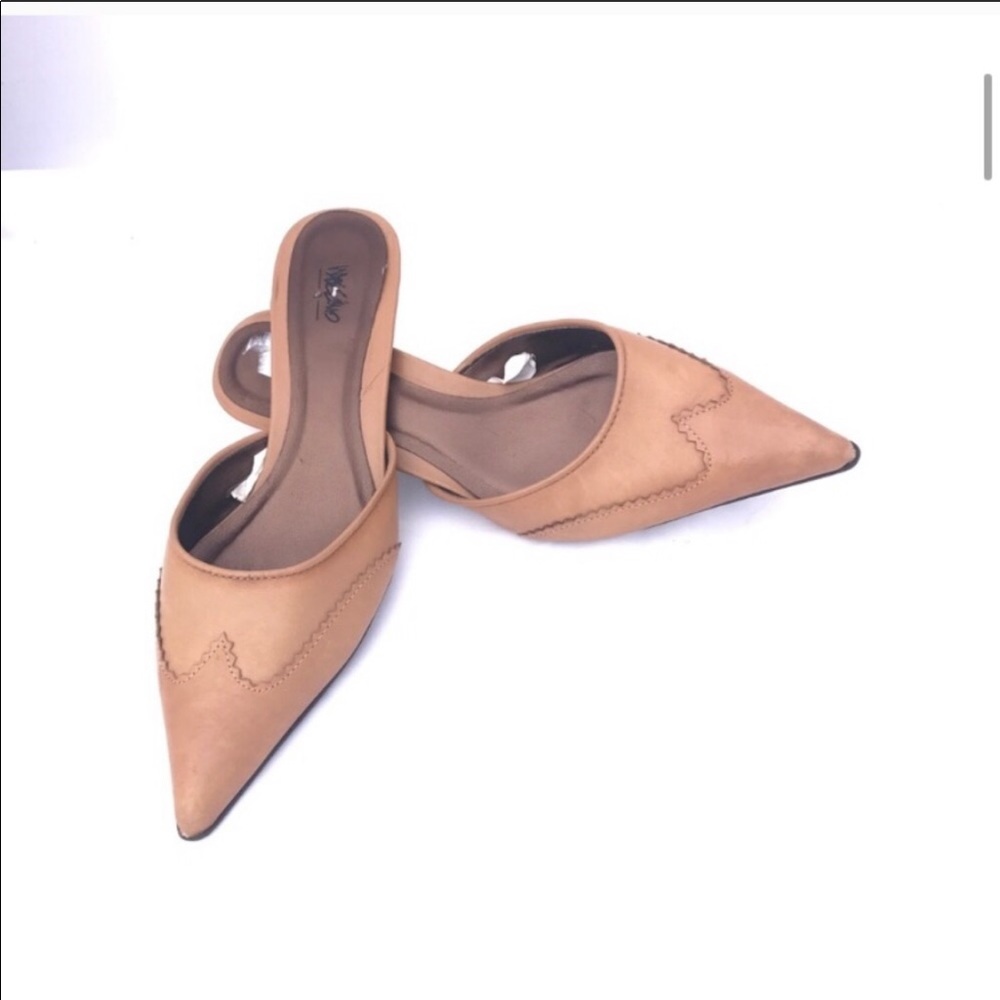 Tan Oxford Style Leather Mules 8.5 Mossimo